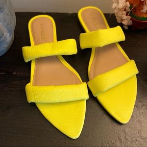 Shoedazzle “Dulce” two strap sandal